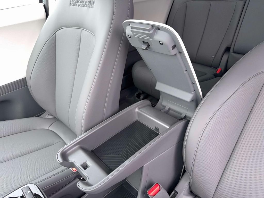 New 2026 Gray Hyundai SEL image 38