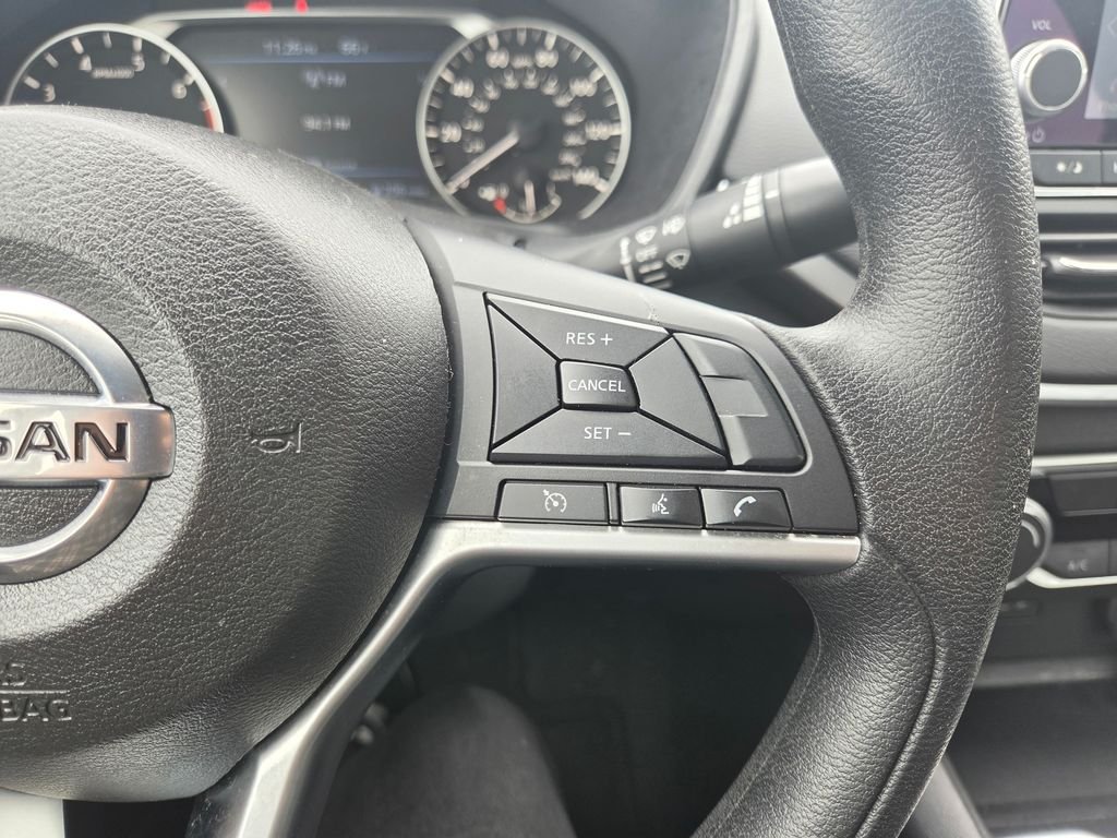 Used 2022 Blue Nissan 2.5 SV image 22