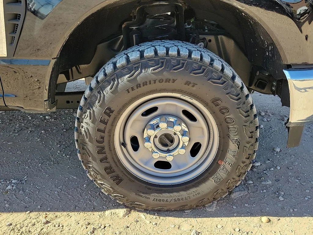 2025 Ford F-250 Super Duty XL - Photo 14