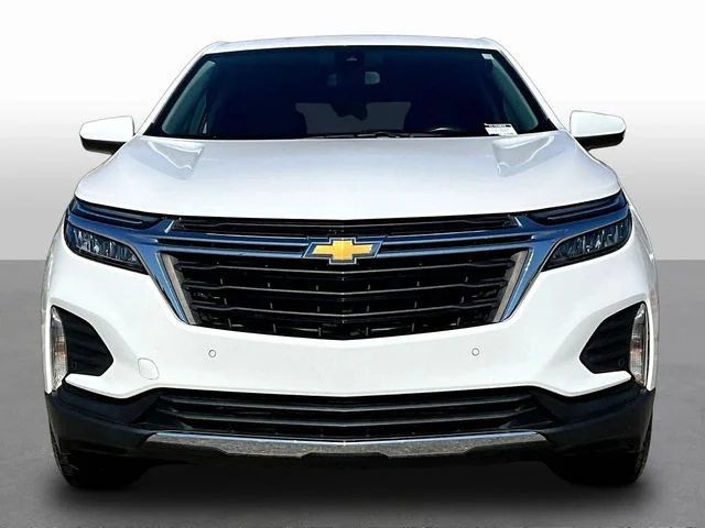 Used 2022 White Chevrolet LT image 2