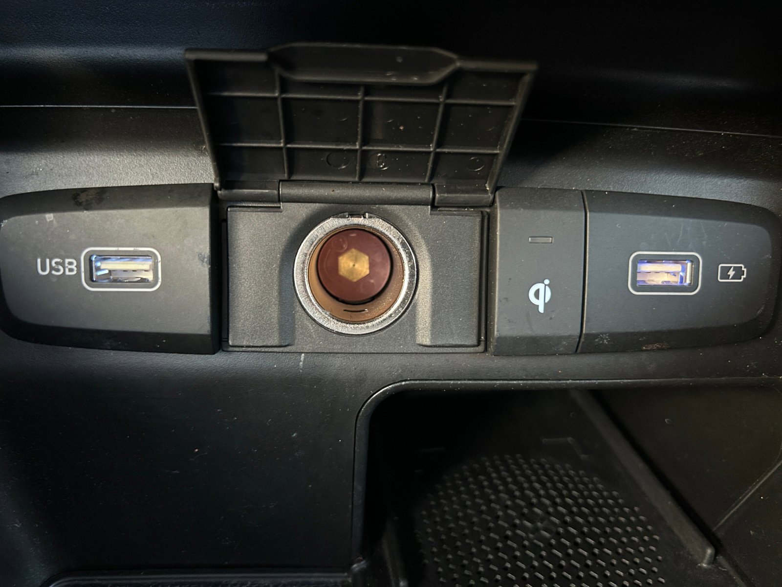 Used 2023 Portofino Gray Hyundai SEL image 18
