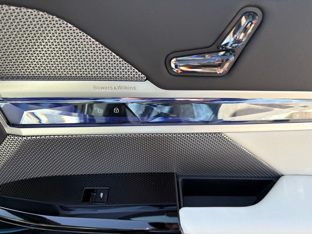 2025 BMW 7 Series 760i - Photo 19