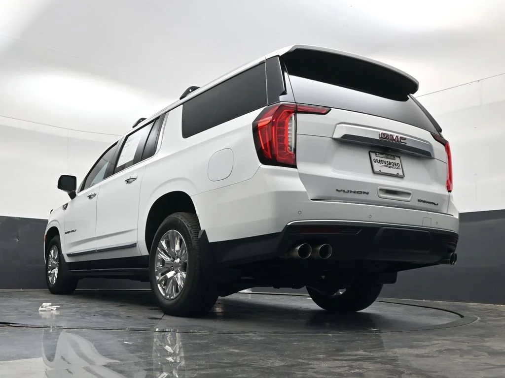 Used 2021 White GMC Denali image 41