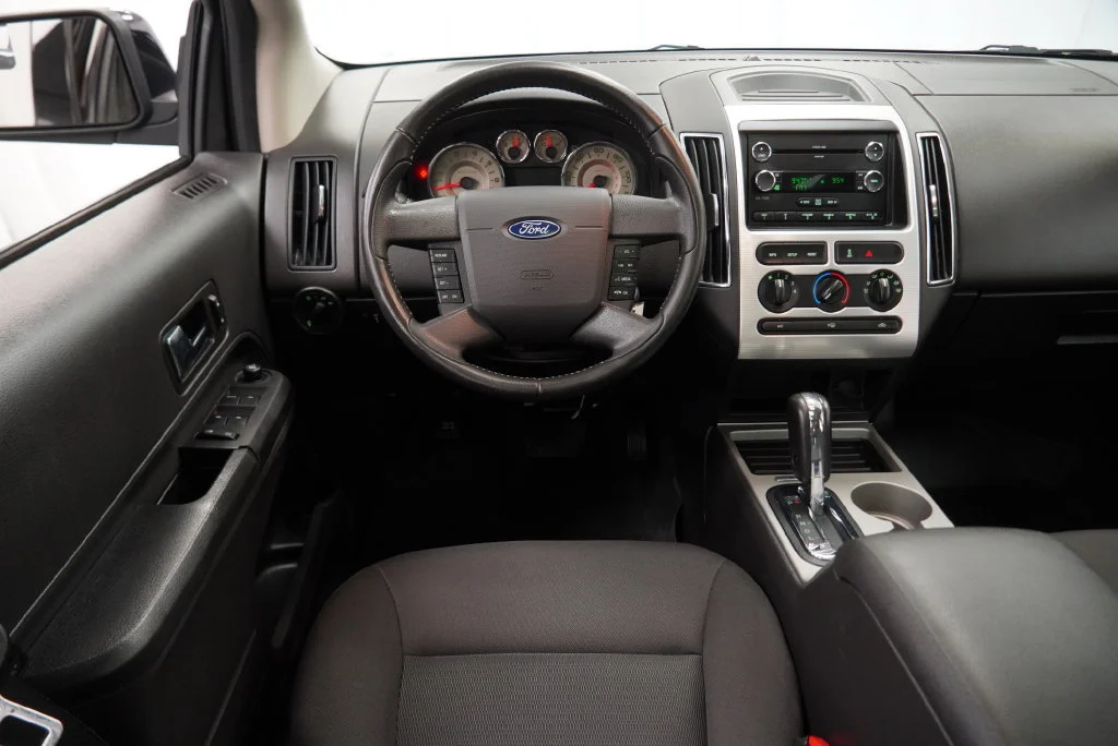 Used 2010 Black Ford SEL image 21