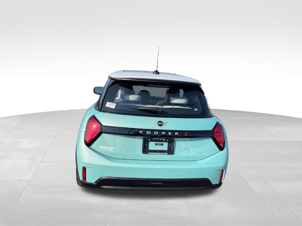 Used 2025 Green MINI Signature image 4