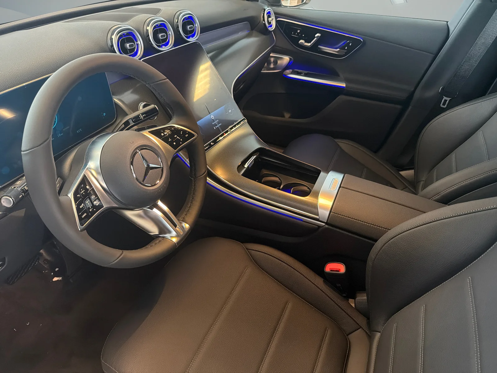 New 2026 Grey Mercedes-Benz GLC 300 4MATIC SUV image 10