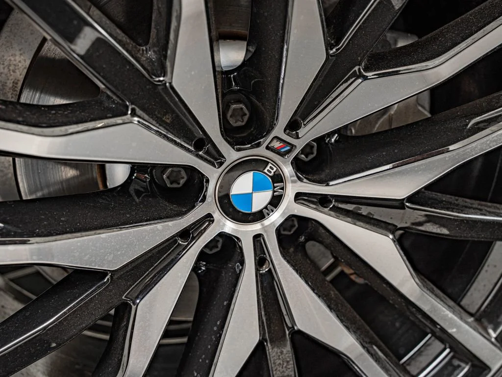 Used 2023 Manhattan Green Metallic BMW xDrive40i image 11