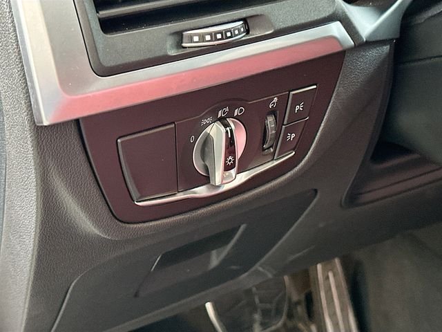 Certified Used 2023 White BMW sDrive30i image 10