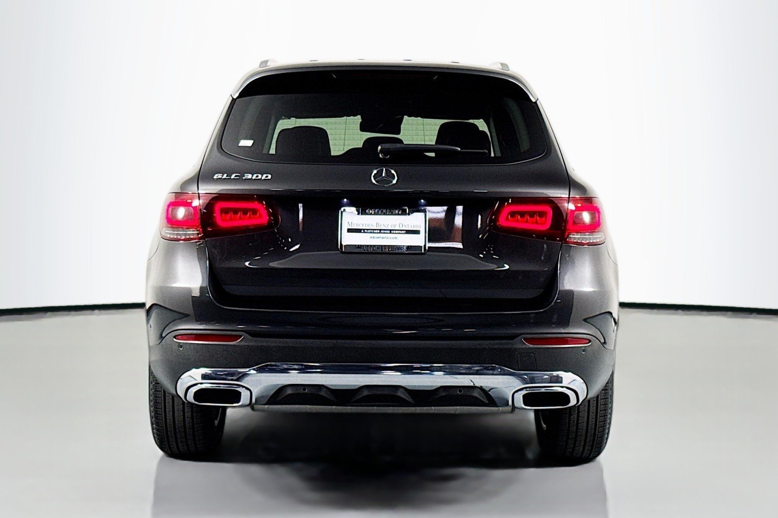 Certified Used 2022 Graphite Grey Metallic Mercedes-Benz 300 image 4
