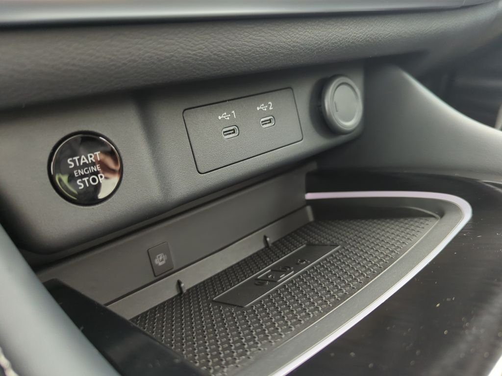 New 2026 Super Black Nissan Platinum image 12