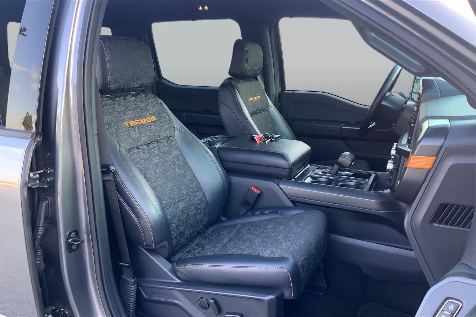 Used 2024 Carbonized Gray Metallic Ford Tremor image 9