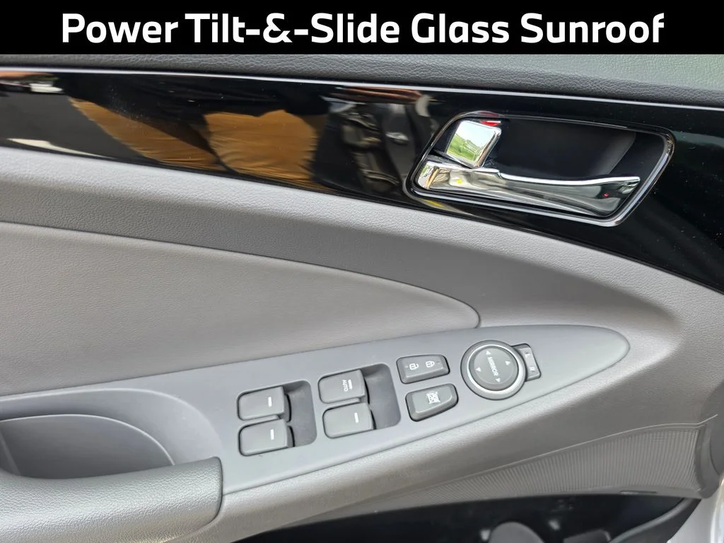 Used 2013 Gray Hyundai Limited image 18