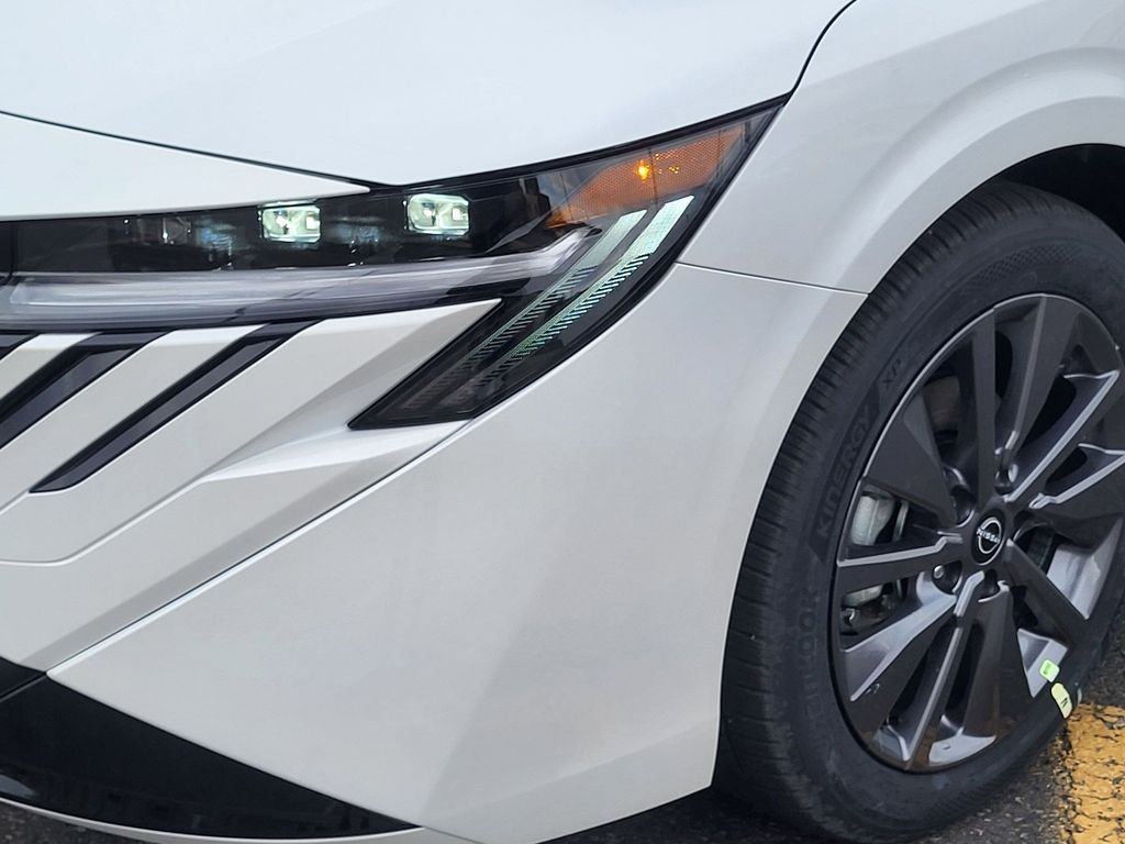 New 2026 Aspen White Tricoat Nissan SL image 5