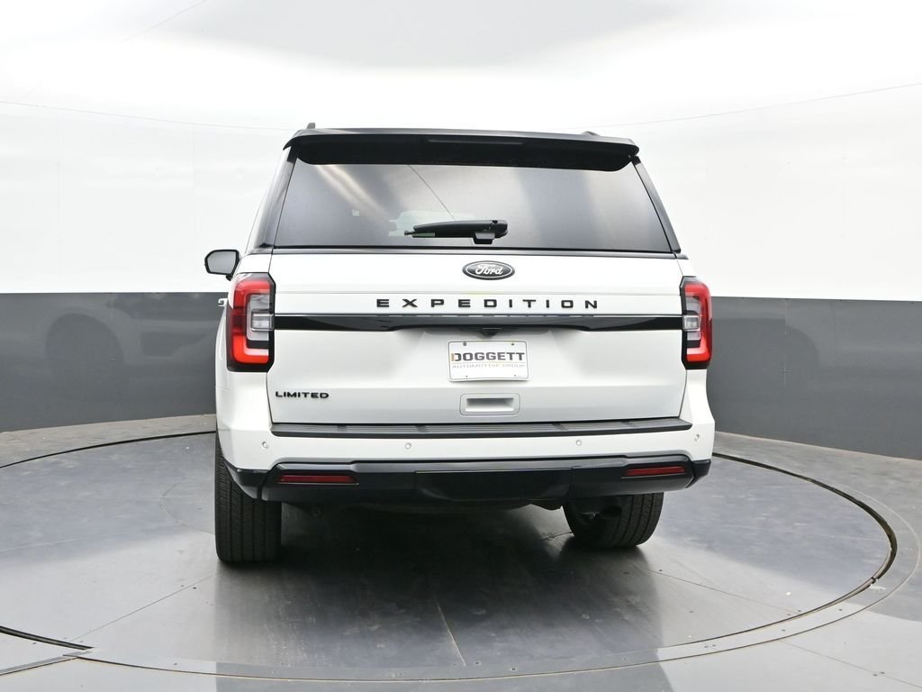 Used 2023 White Ford Limited image 8