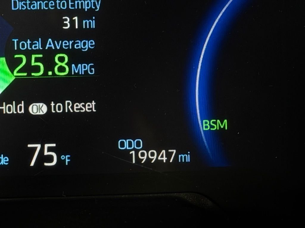 Used 2025 Ice Toyota XLE image 15