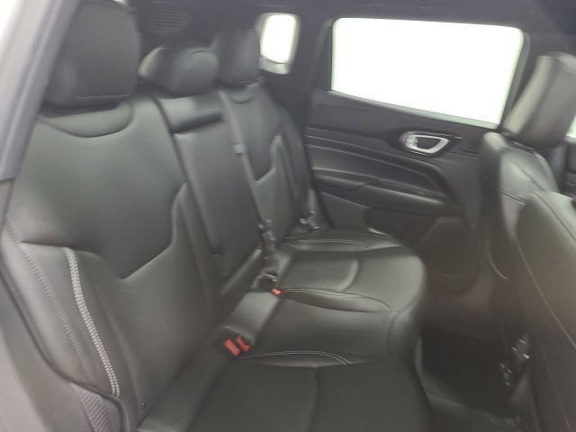 Used 2022 Billet Silver Metallic Clearcoat Jeep High Altitude image 18