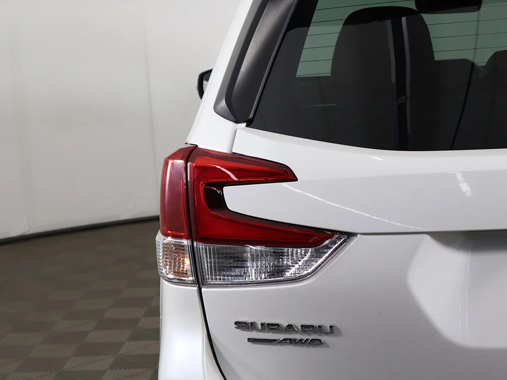 Used 2021 White Subaru Touring image 20