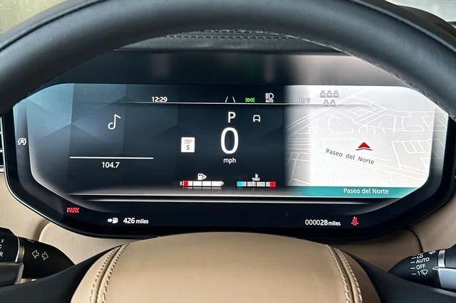 New 2026 Fuji White Land Rover SE image 23