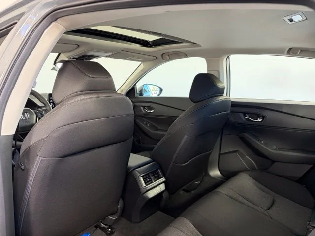 New 2026 Urban Gray Pearl Honda SE image 33