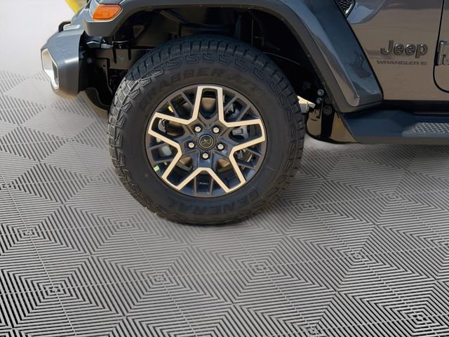 New 2026 Gray Jeep Sahara image 34