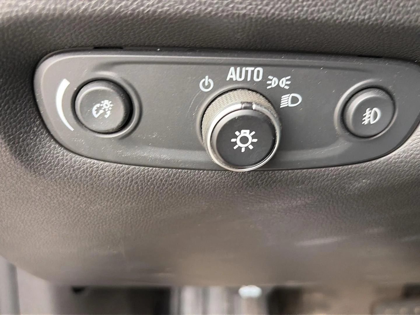 Used 2021 Silver Ice Metallic Chevrolet RS image 10