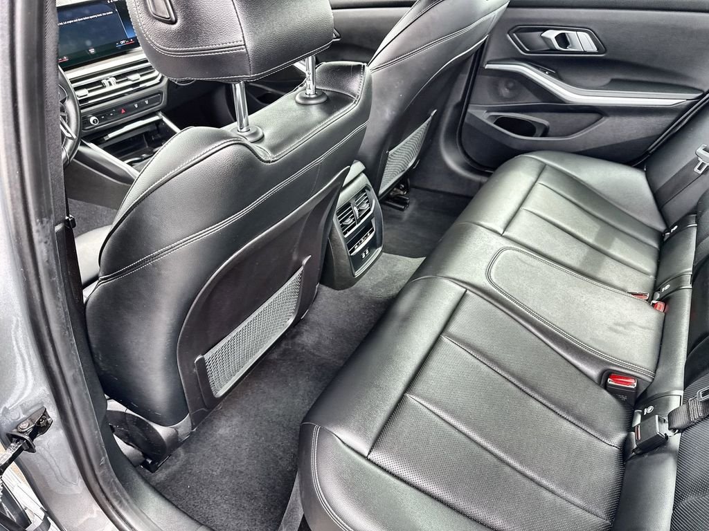 2023 BMW 3 Series 330e - Photo 32