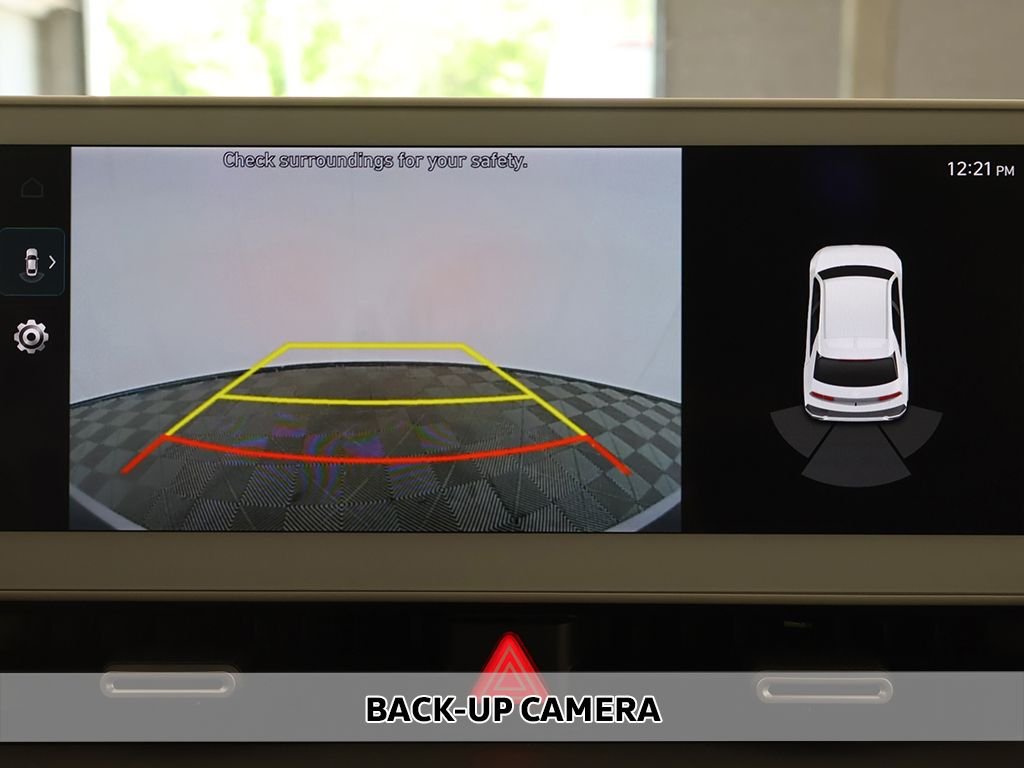 Used 2023 Black Hyundai SE image 6