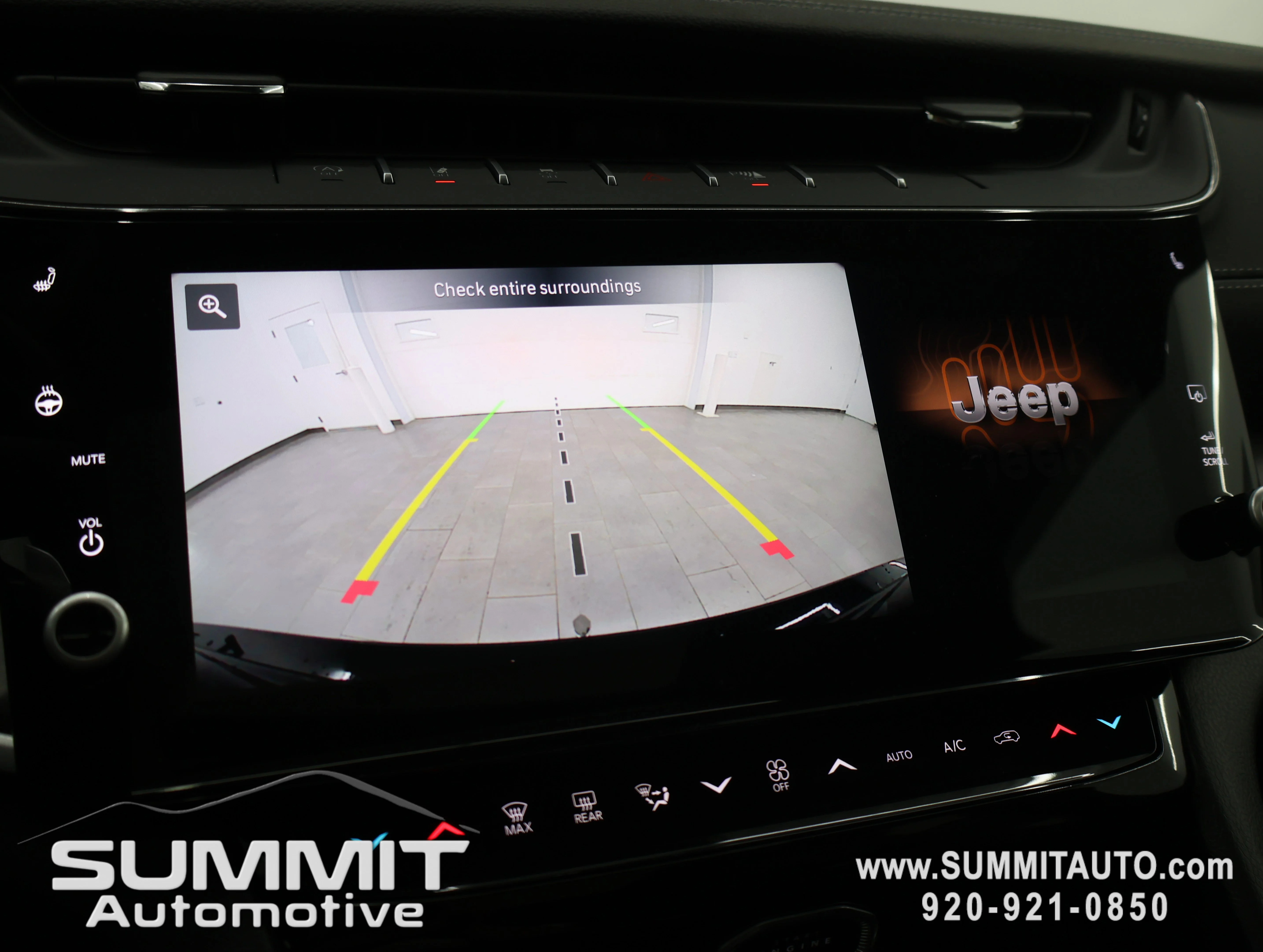 New 2026 Diamond Black Crystal Pearlcoat Jeep Limited image 17