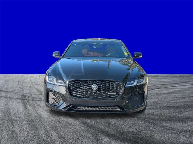 Certified Used 2024 Santorini Black Jaguar R-Dynamic SE image 9