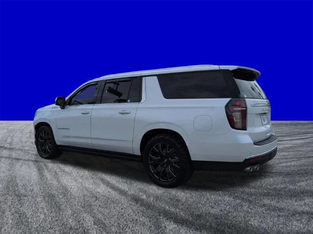 Used 2024 Beige Chevrolet High Country image 6