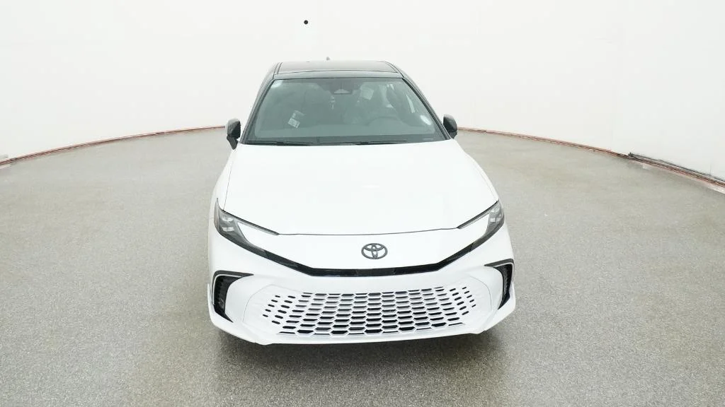 New 2026 Wind Chill Pearl with Midnight Black Metallic roof Toyota XSE image 22