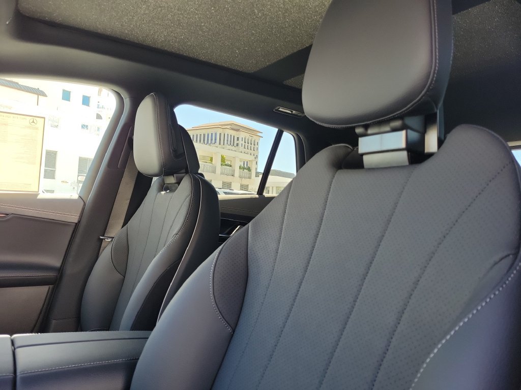 New 2027 MANUFAKTUR Alpine Grey Mercedes-Benz EQE 320 image 19