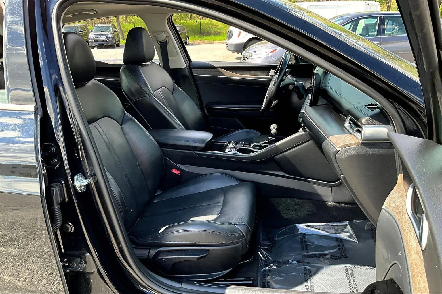 Used 2021 Ebony Black Kia EX image 16