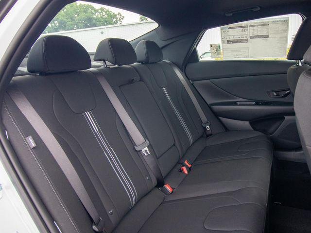 New 2026 White Hyundai SEL Sport Premium image 16