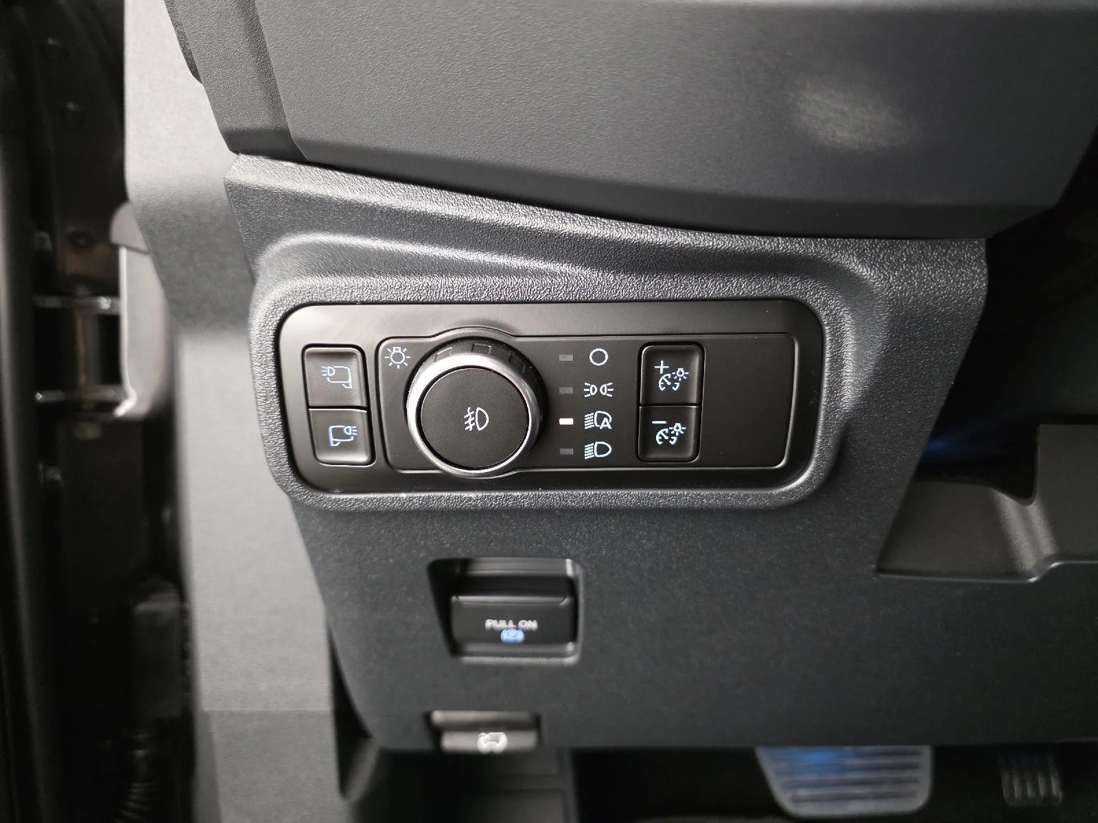 Used 2025 Carbonized Gray Metallic Ford Badlands image 31