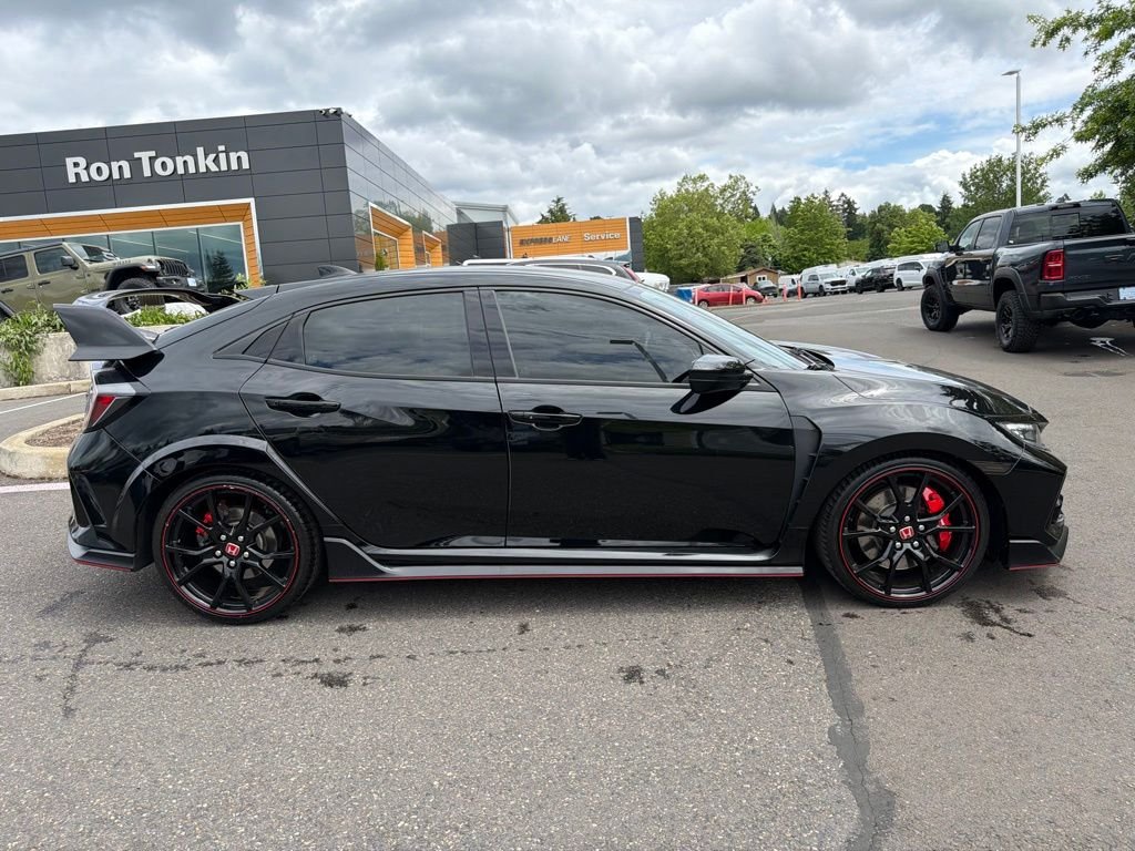 Used 2019 Crystal Black Pearl Honda Touring image 7