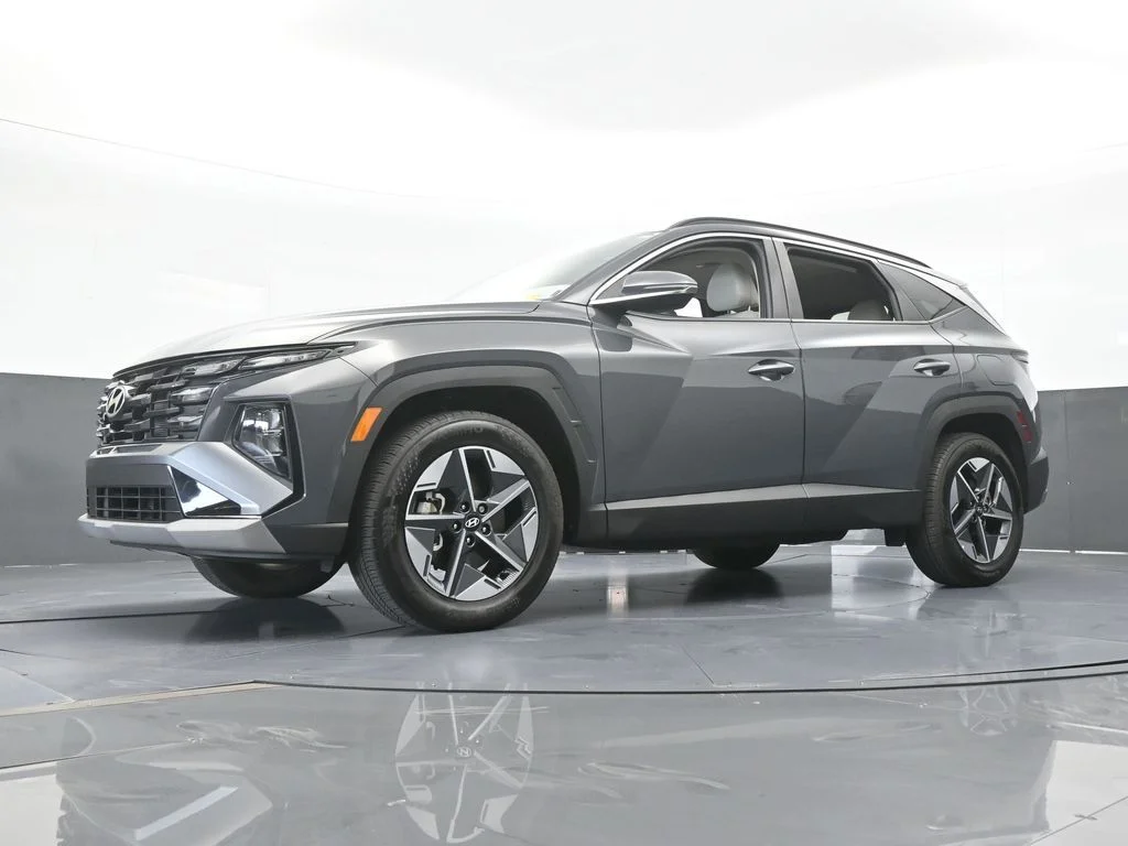 Used 2025 Ecotronic Gray Hyundai SEL Convenience image 59