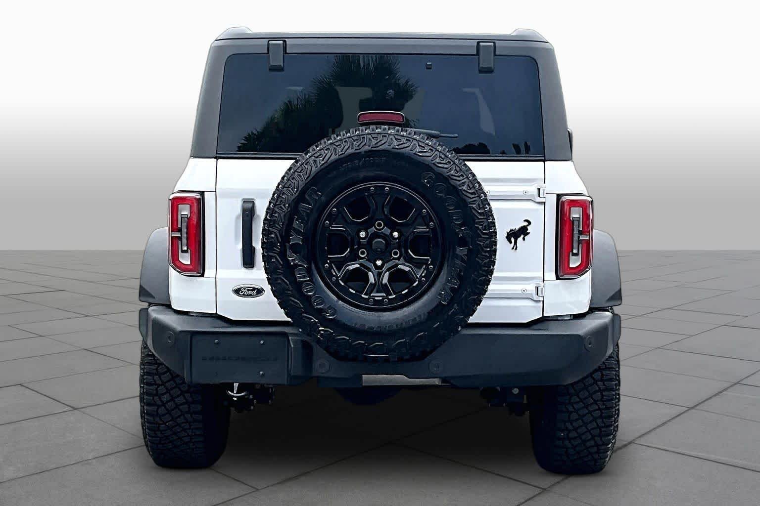 Used 2024 Oxford White Ford Wildtrak image 5
