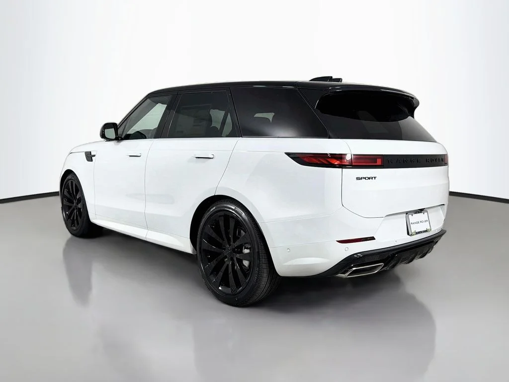 New 2026 Fuji White Land Rover Dynamic SE image 7