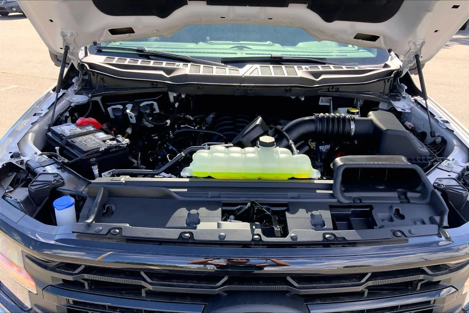 New 2026 Avalanche Ford XLT image 14