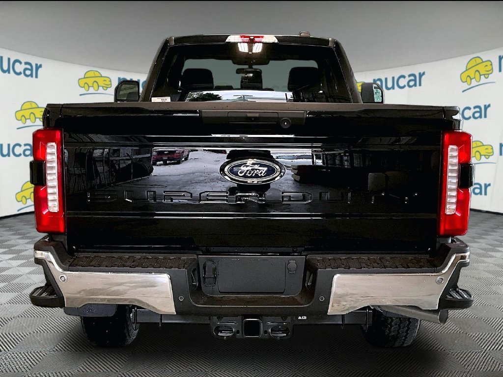 New 2026 Agate Black Metallic Ford XLT image 6