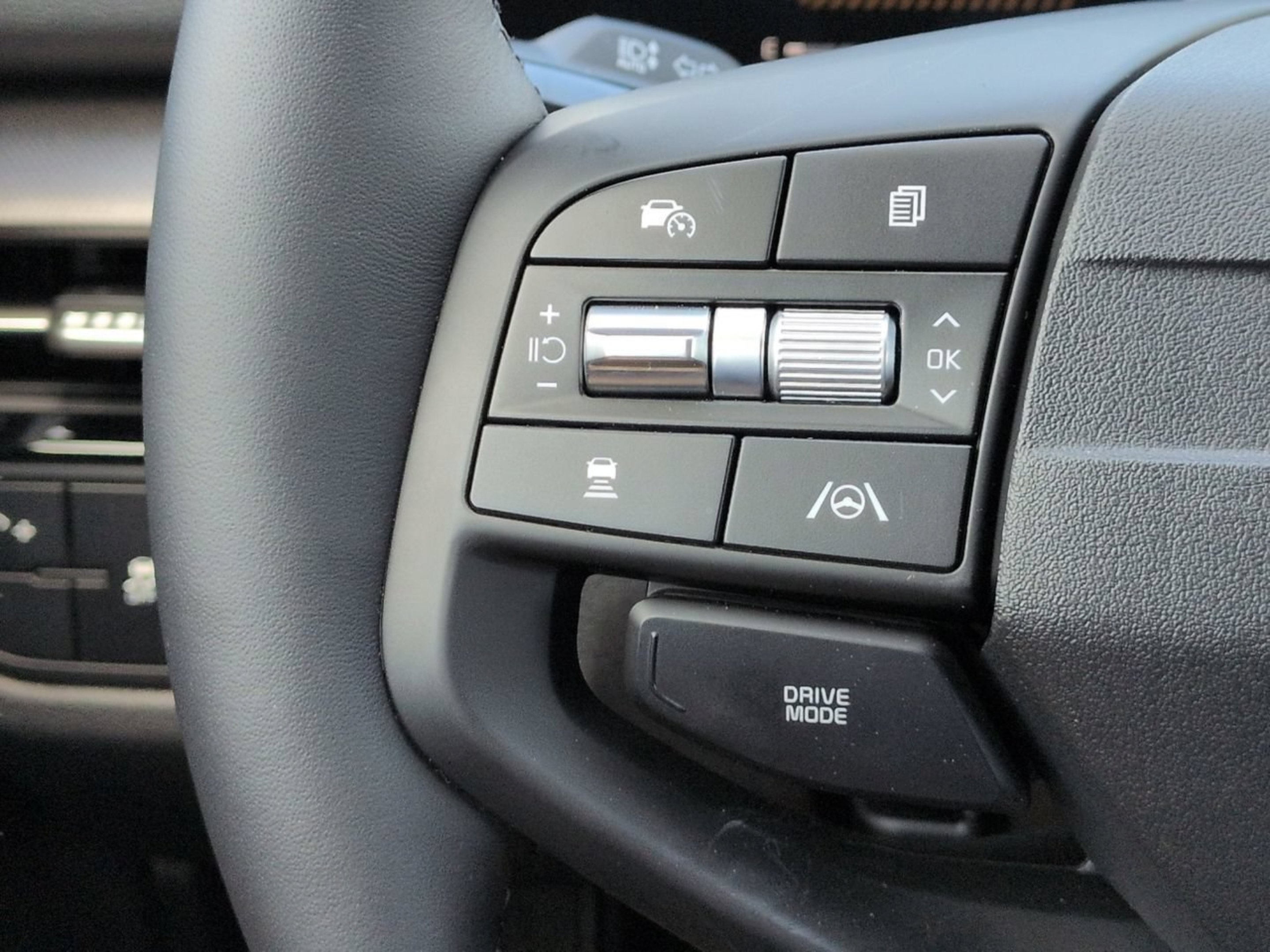 New 2026 Glacial White Kia LX image 28