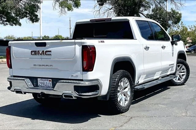 Used 2021 White Frost GMC SLT image 13