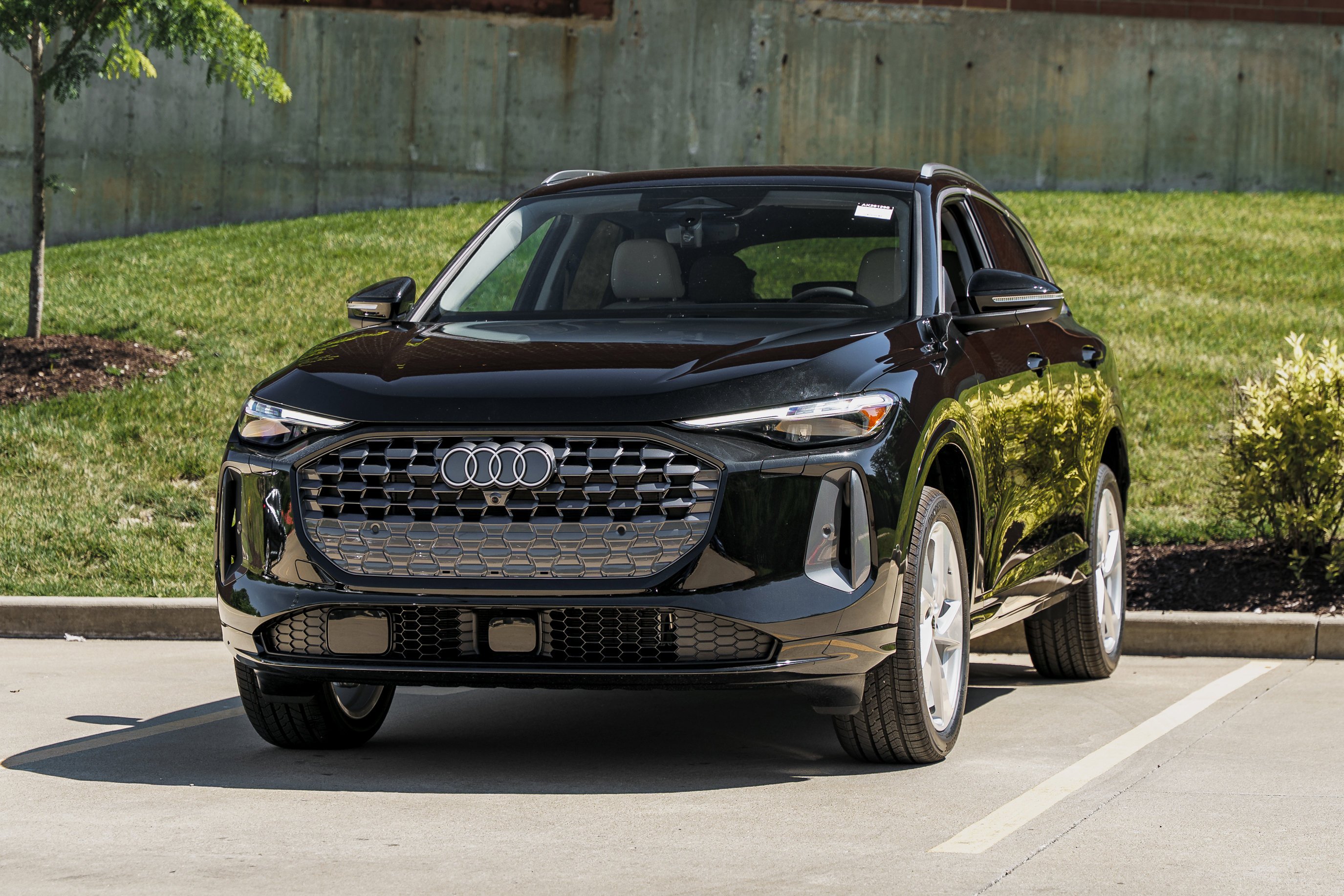 New 2026 MYTHOS BLACK Audi Premium Plus image 7