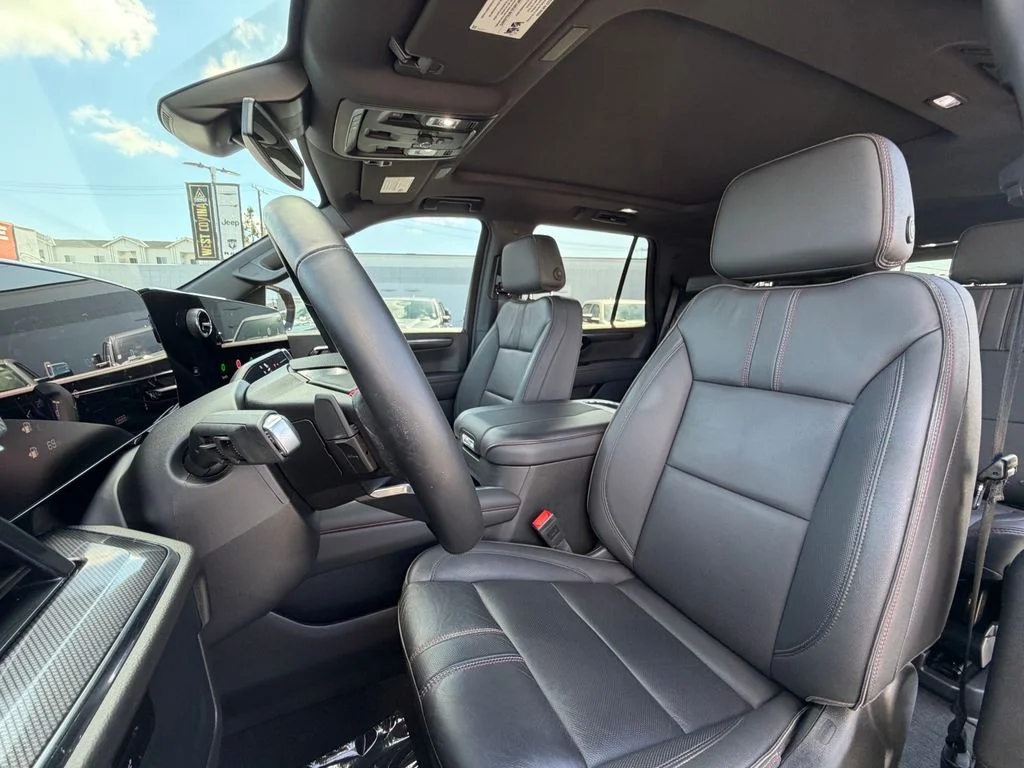 Used 2025 Black Chevrolet RST image 15