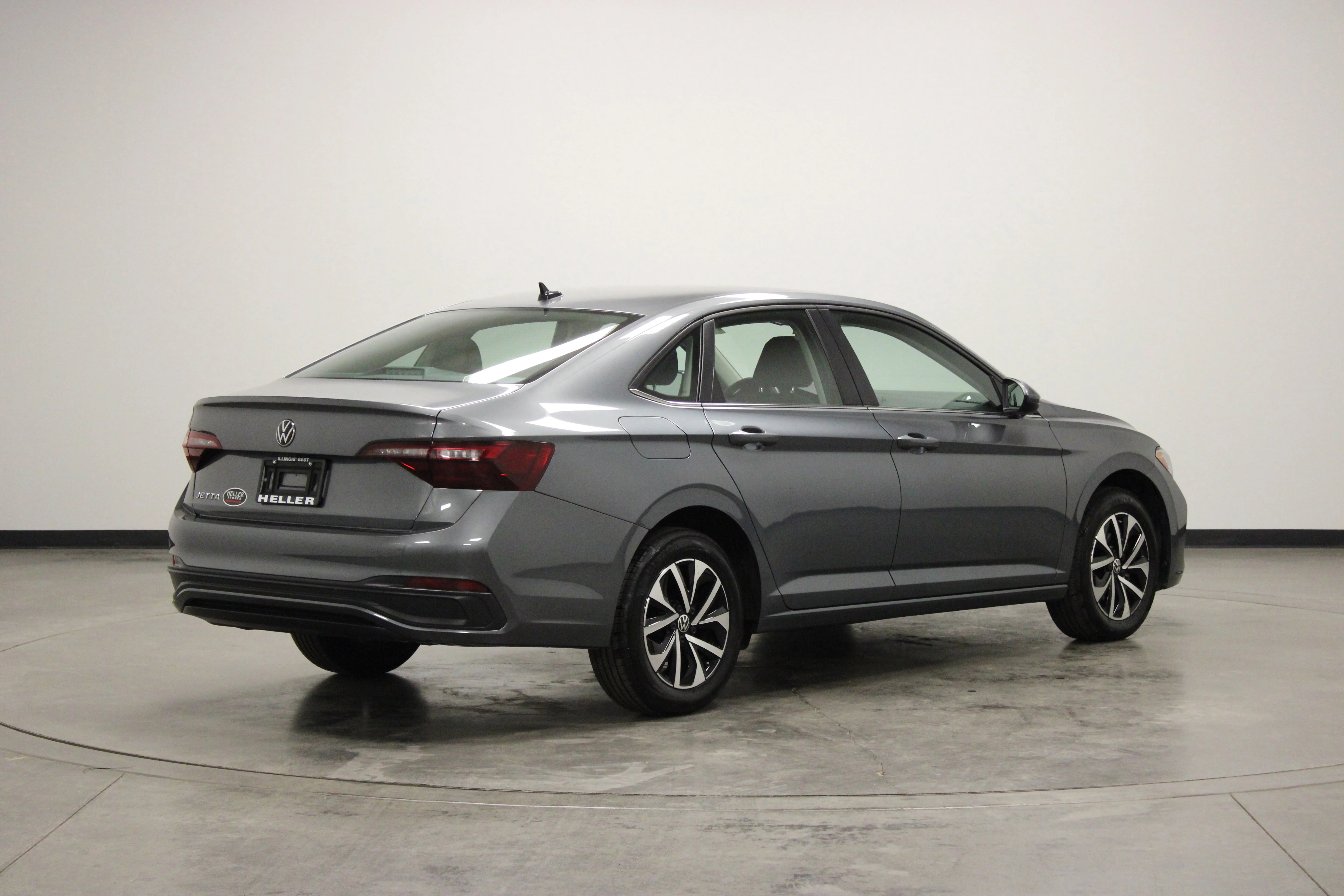Used 2024 Pyrite Silver Metallic Volkswagen 1.5T S image 8