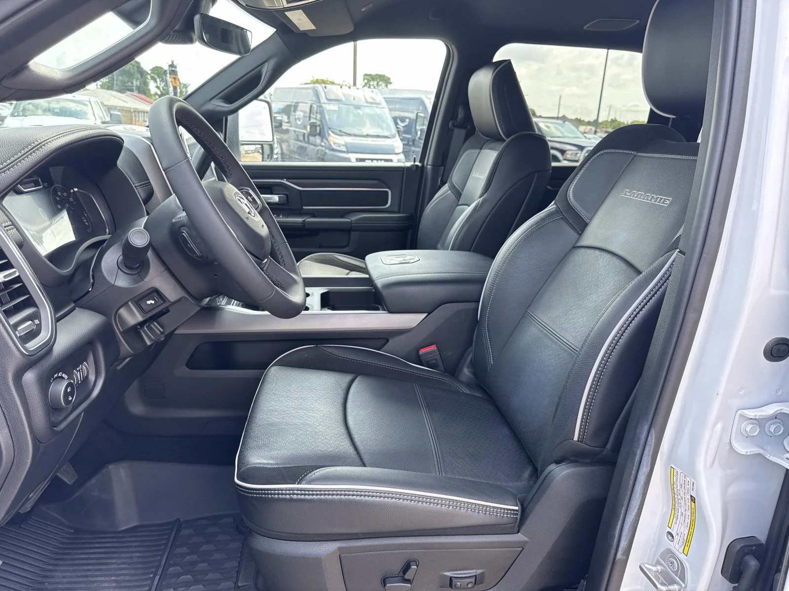 New 2026 Bright White Clear-Coat Exterior Paint RAM Laramie image 8