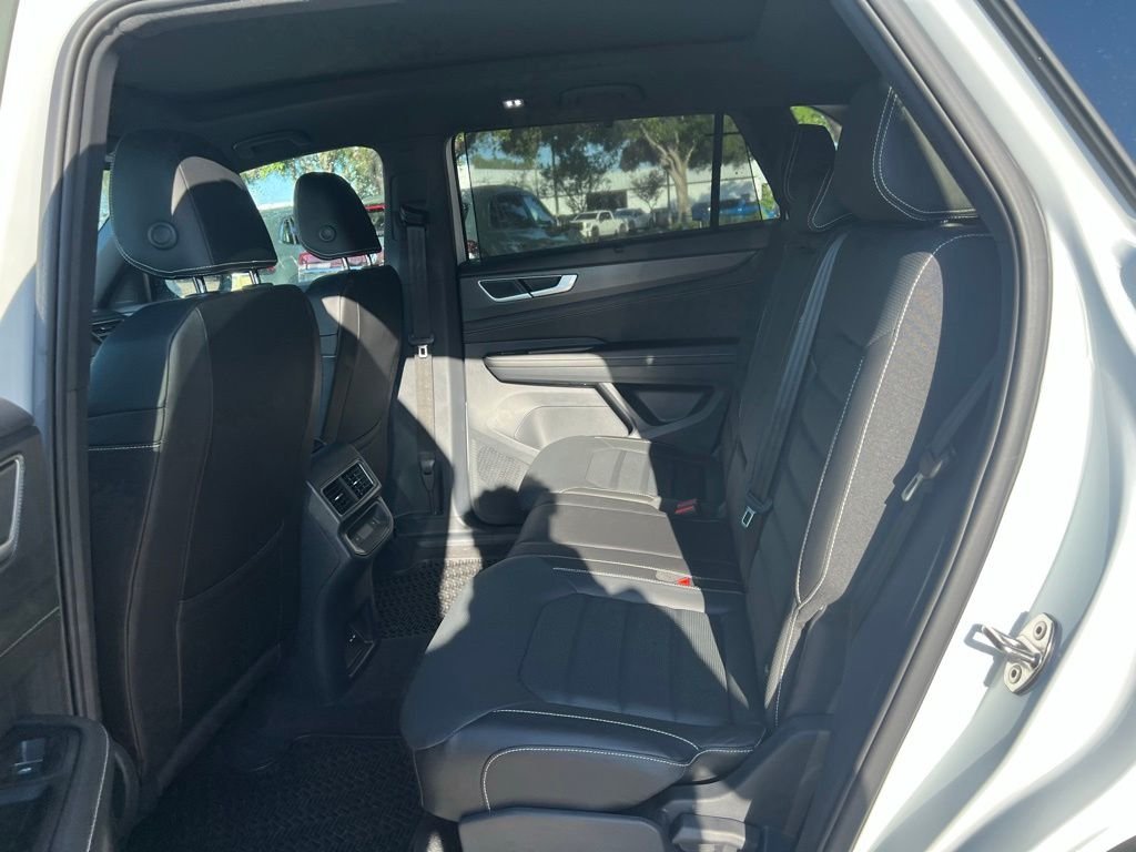 New 2026 White/off-white Volkswagen 2.0T SEL R-Line Black image 51