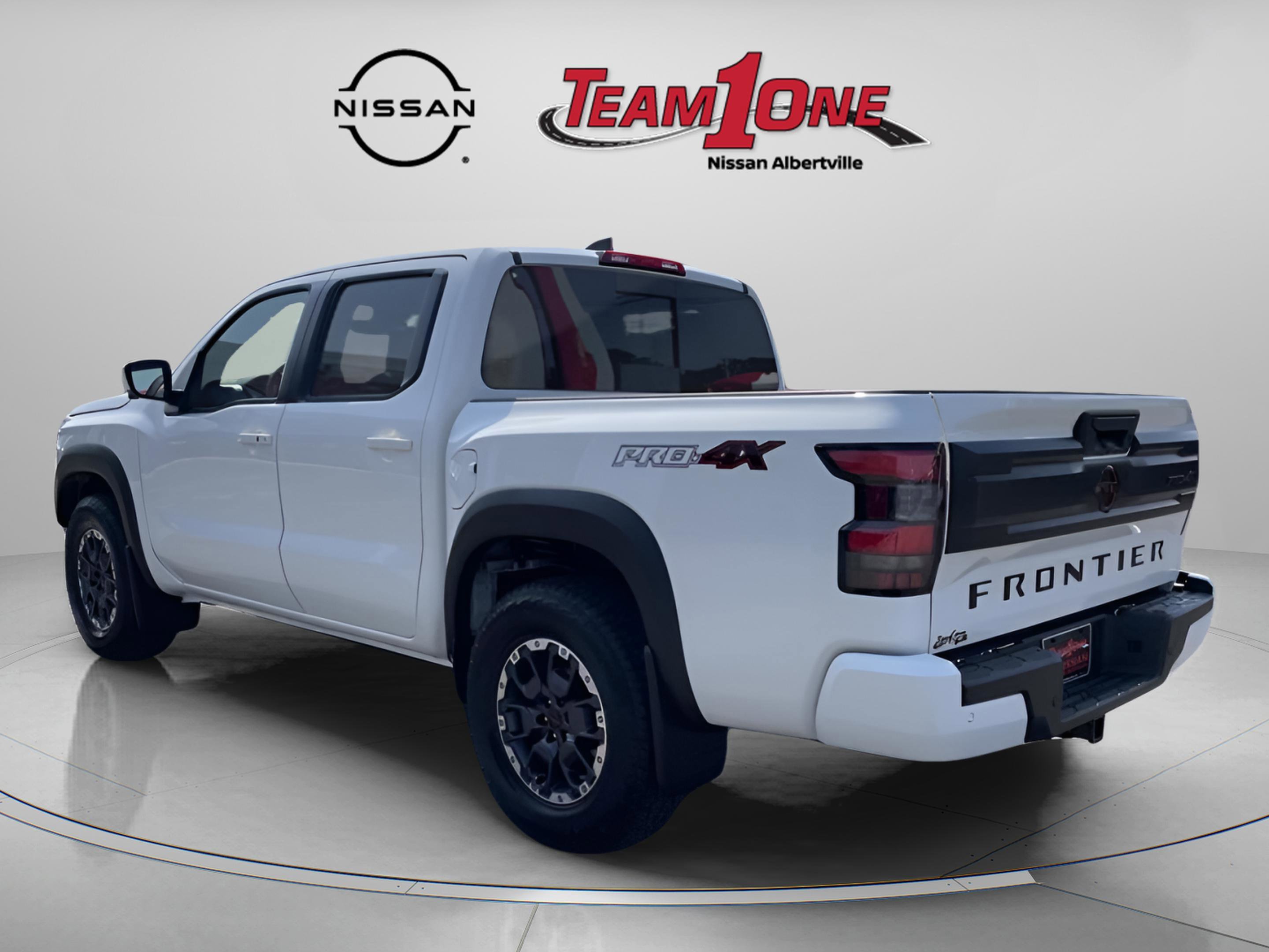 New 2026 Glacier White Nissan PRO-4X image 5