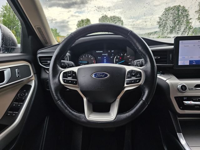 Used 2020 Blue Metallic Ford XLT image 24